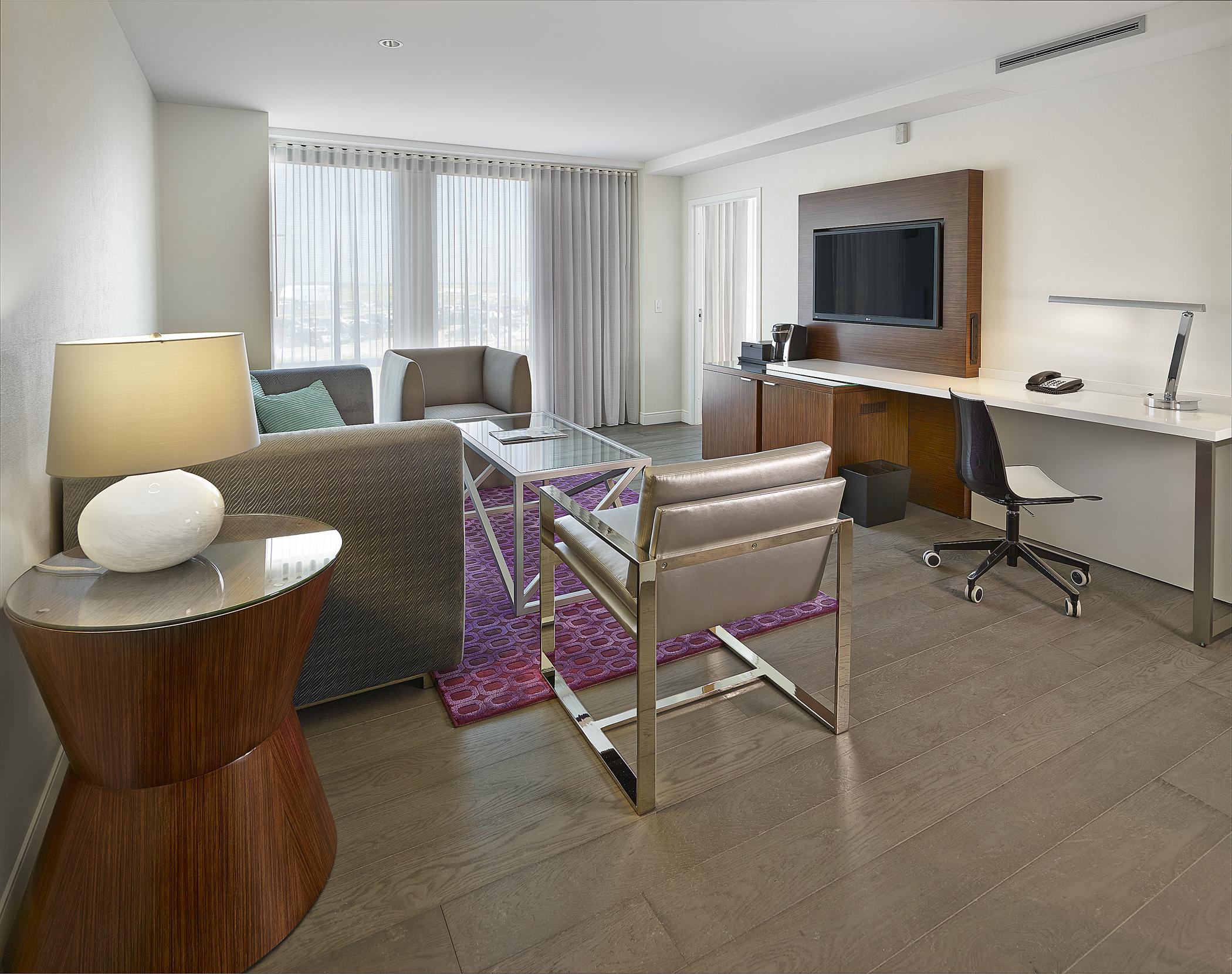 Renaissance Edmonton Airport Hotel Nisku Bagian luar foto