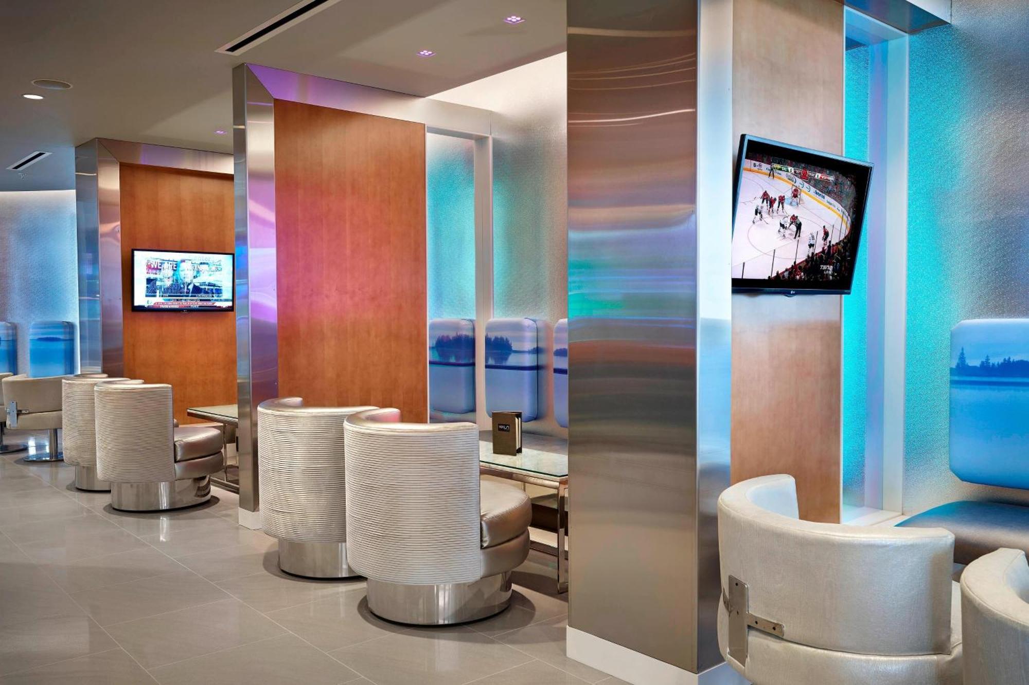 Renaissance Edmonton Airport Hotel Nisku Bagian luar foto
