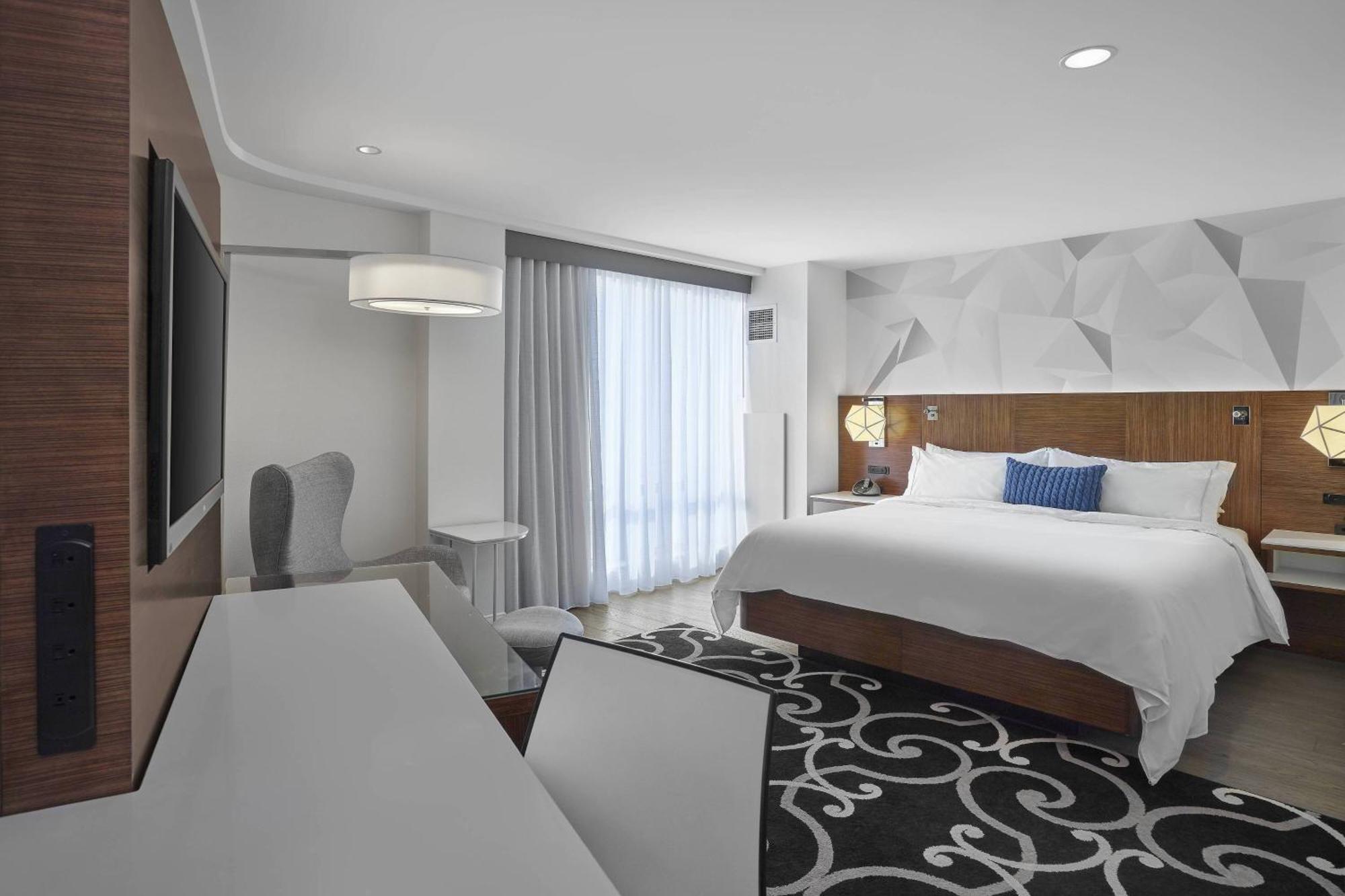 Renaissance Edmonton Airport Hotel Nisku Bagian luar foto